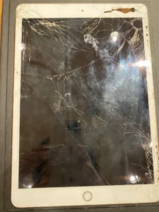 大阪　壊れた　iPhone 買取