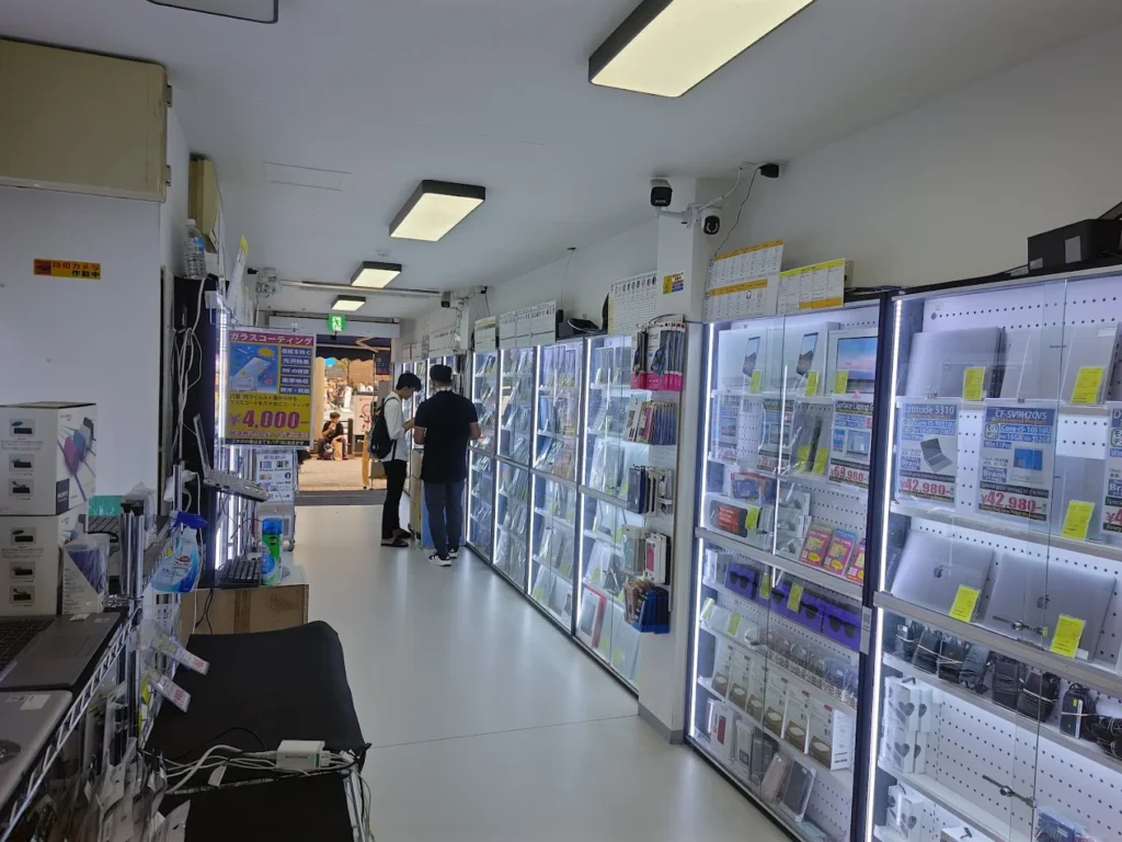 秋葉原　壊れた　iPhone 買取