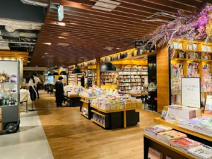 壊れた IPhone 買取　TSUTAYA BOOKSTORE マークイズ福岡ももち