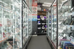 イオシス 新宿西口店　壊れたiPhone買取